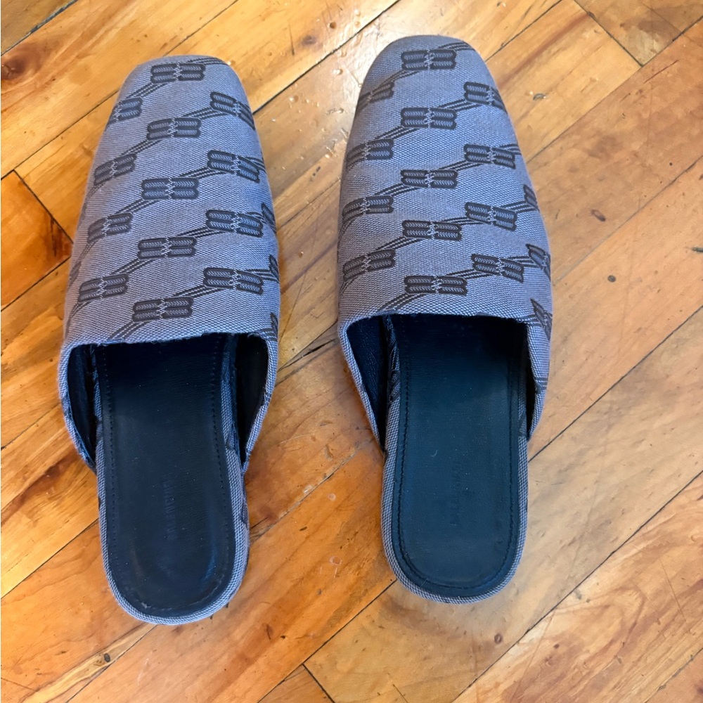 Balenciaga patterned mules